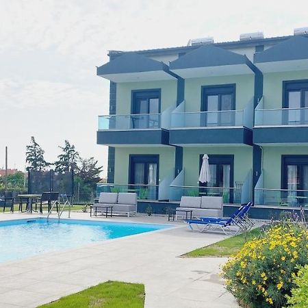 Paramithi Luxury Apartments Nikiti  Exteriér fotografie