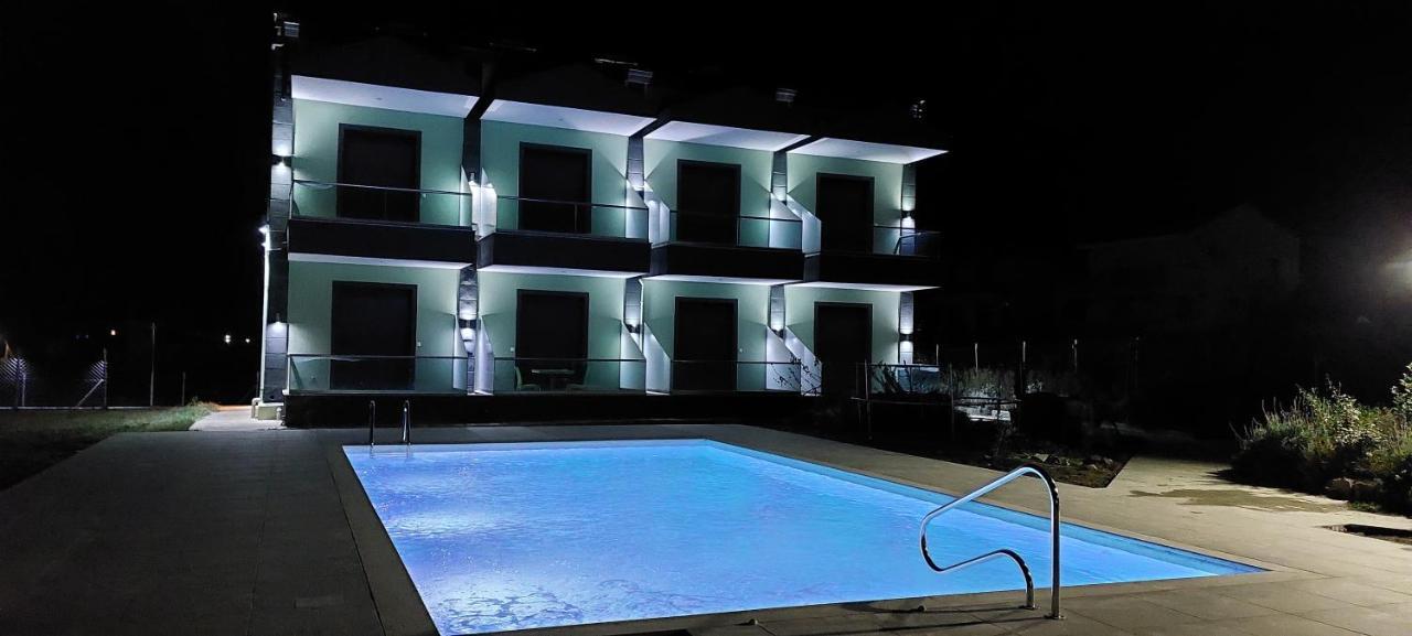 Paramithi Luxury Apartments Nikiti  Exteriér fotografie
