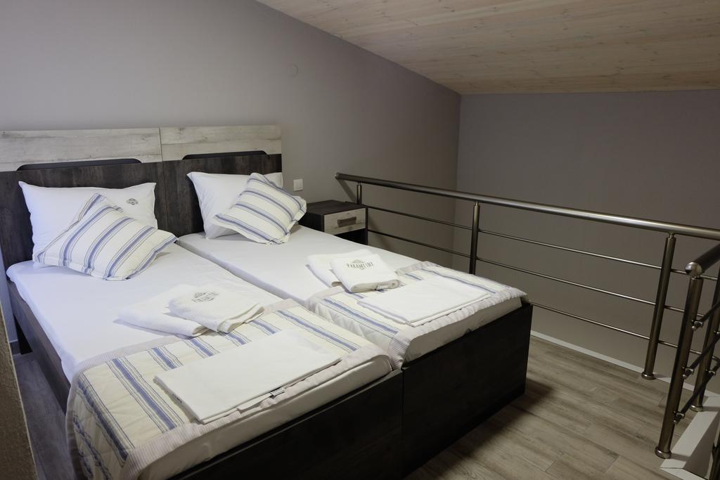 Paramithi Luxury Apartments Nikiti  Exteriér fotografie