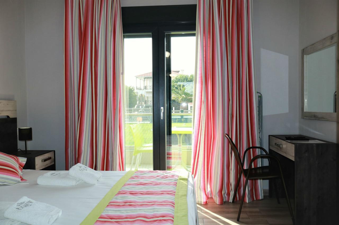 Paramithi Luxury Apartments Nikiti  Exteriér fotografie
